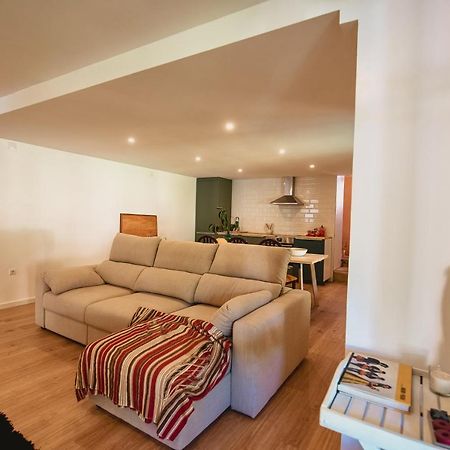 Epicos House, Your Home Away From Home. Nogueira  Kültér fotó